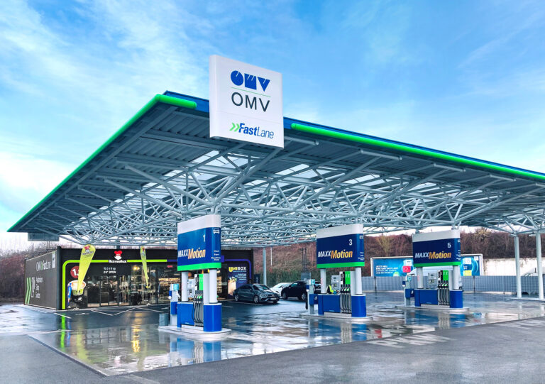 OMV eröffnet mit BistroBox und UNIBox erste unbemannte OMV Tankstelle Österreichs